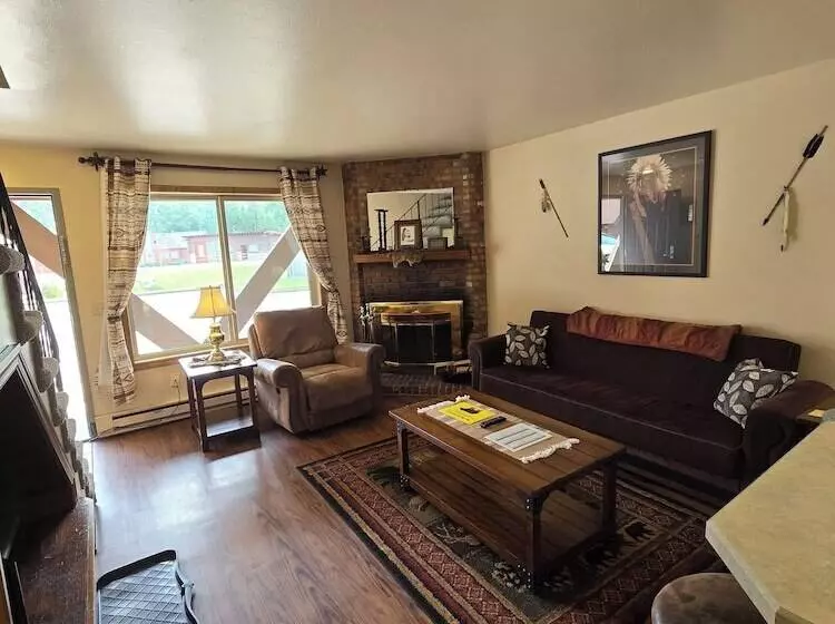 Chateau Rouge Condominiums