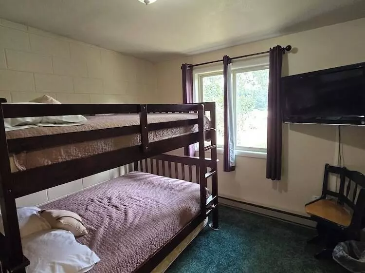 Chateau Rouge Condominiums