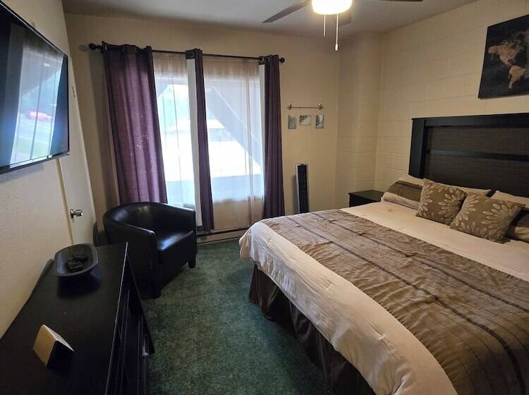 Chateau Rouge Condominiums