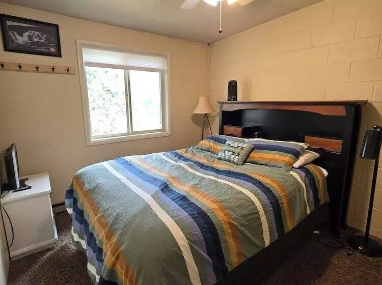 Chateau Rouge Condominiums