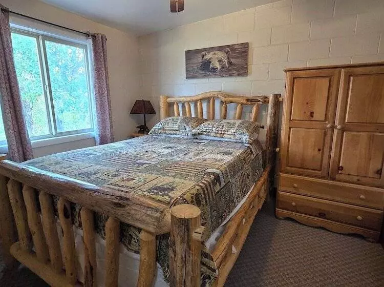 Chateau Rouge Condominiums