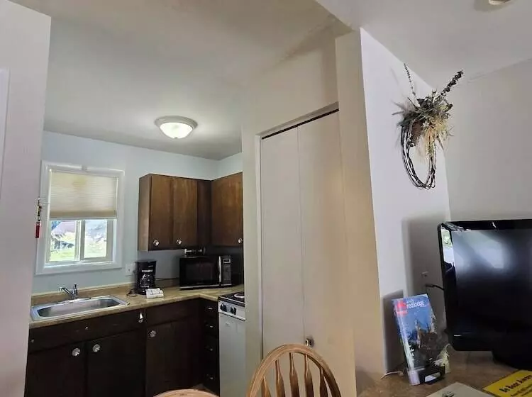 Chateau Rouge Condominiums