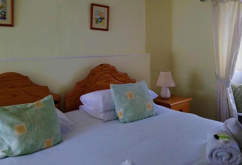 Otel Auld Cross Keys Inn