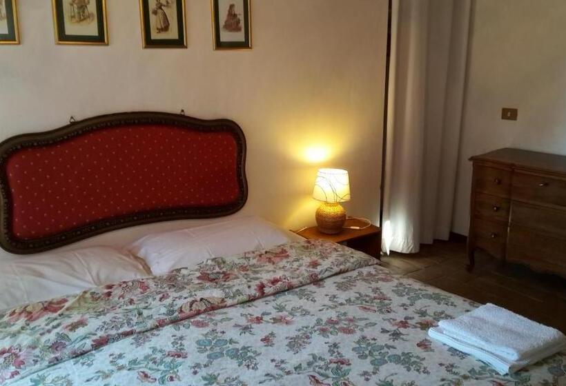 בית מלון כפרי Casa Vacanze Le Corone