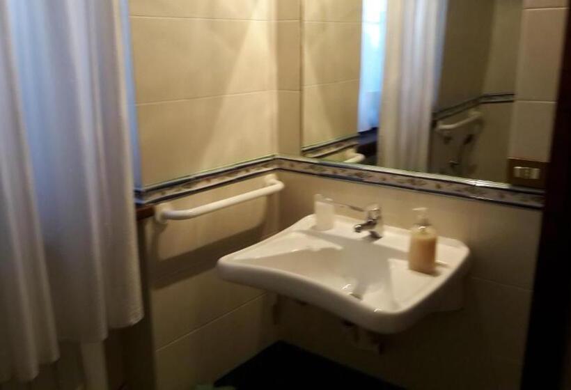 בית מלון כפרי Casa Vacanze Le Corone