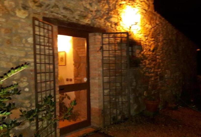 בית מלון כפרי Casa Vacanze Le Corone