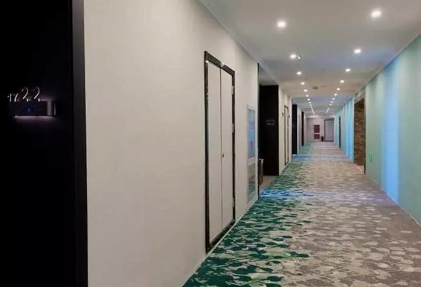 Hotelli Green Tree Inn Express Tangshan Yueting County Bus Station