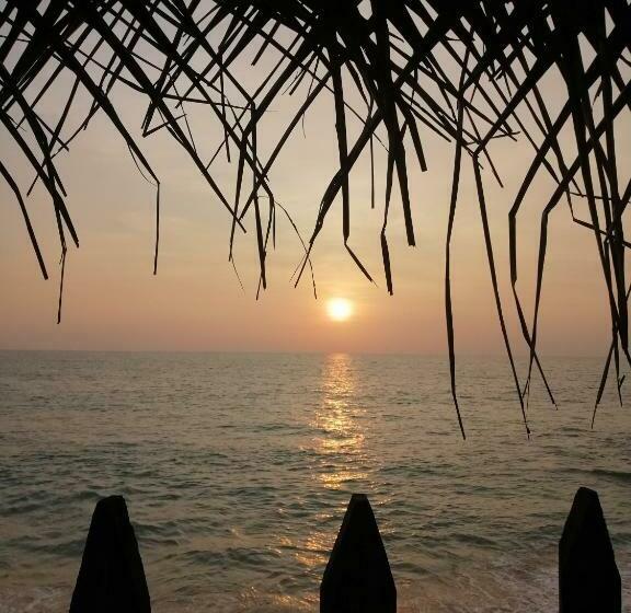 בית מלון כפרי The Madampa Sea Side Lodge