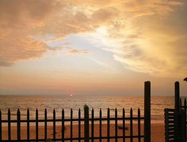 בית מלון כפרי The Madampa Sea Side Lodge