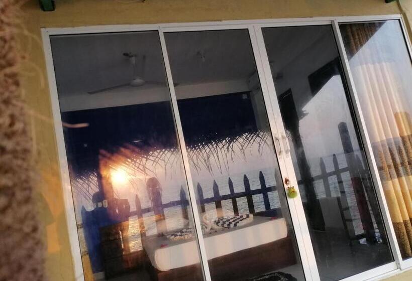 בית מלון כפרי The Madampa Sea Side Lodge