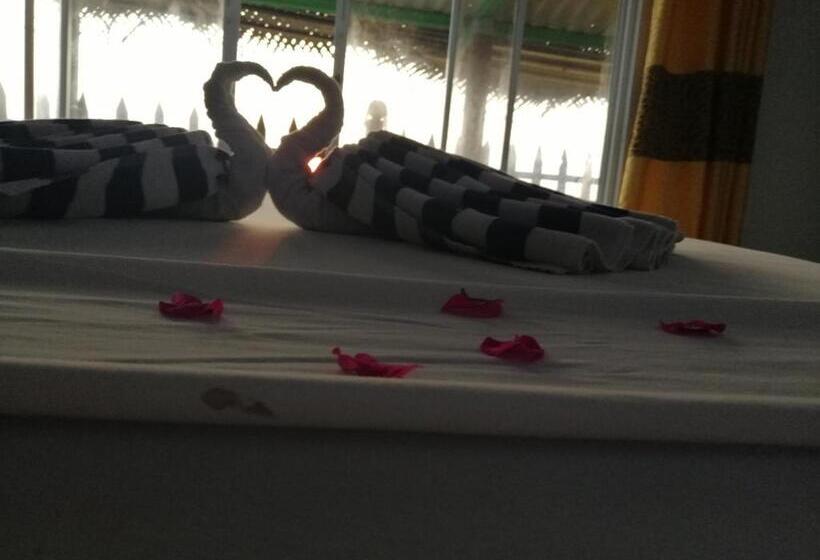 בית מלון כפרי The Madampa Sea Side Lodge