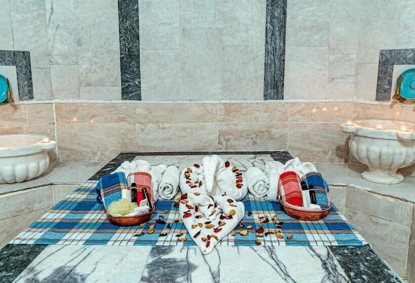 ベッドアンドブレックファースト Queen Thermal Resort Hotel & Spa