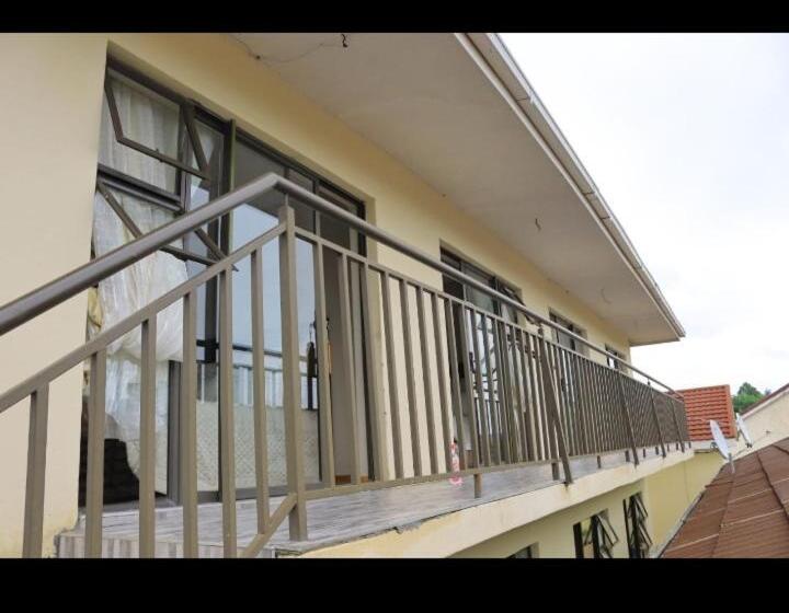 Boikhutsong Bed & Breakfast