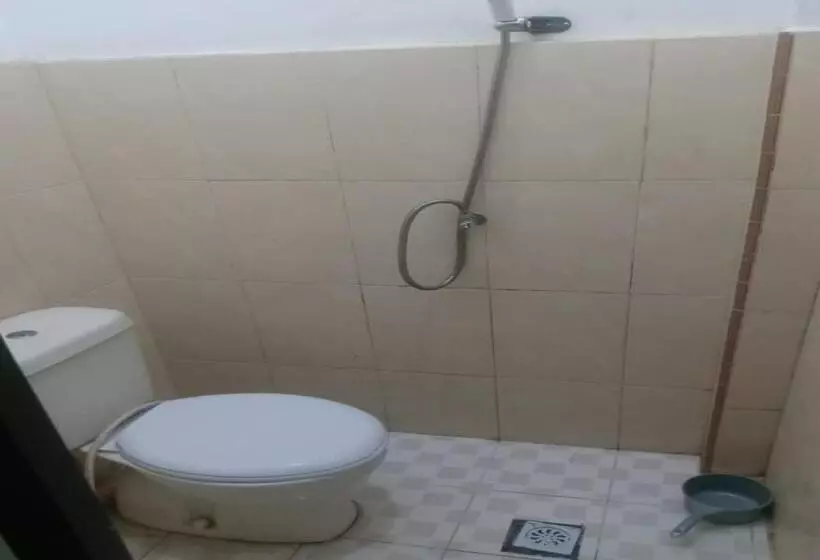 Hotelli Oyo 92503 Penginapan & Villa Sirait