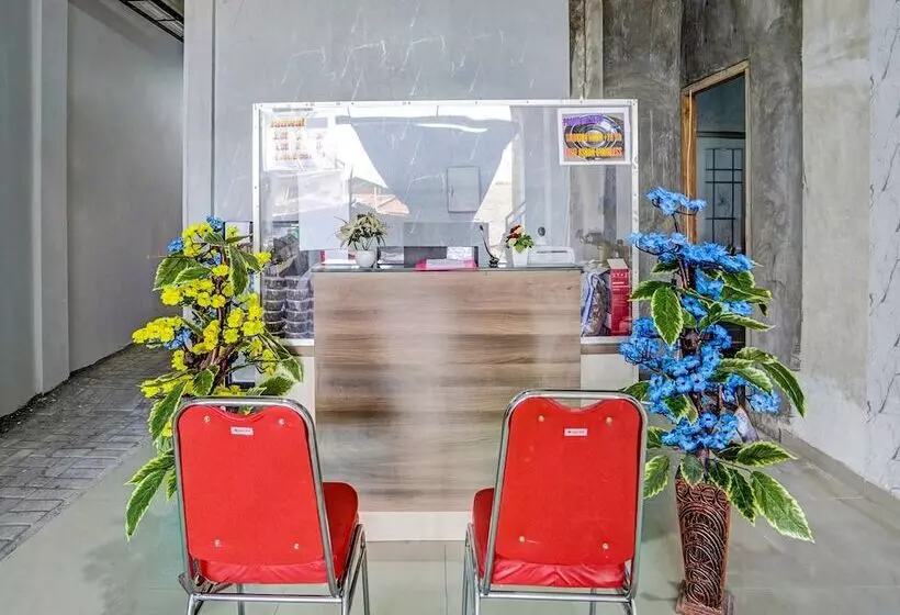 Hotelli Super Capital O 92506 K1 Residence Gedangan