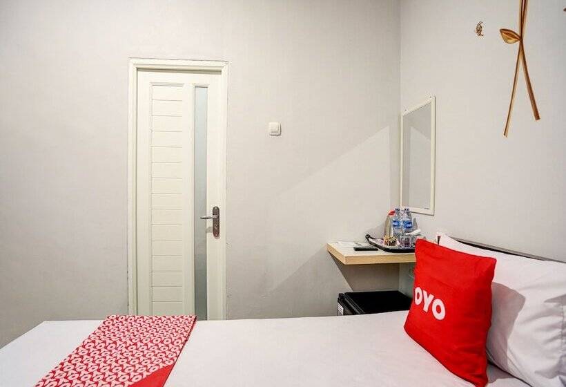 ホテル Super Capital O 92506 K1 Residence Gedangan