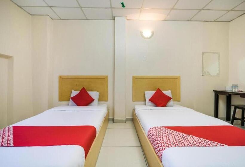 Отель River Inn