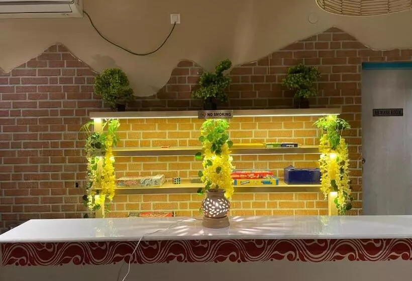 Hotelli Sangita Homez