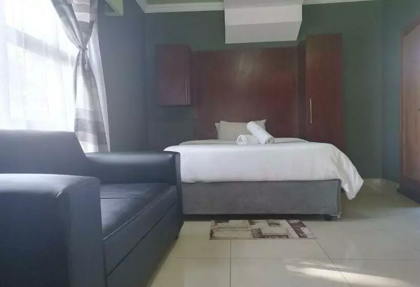 ペンション Wise Bird Guest House