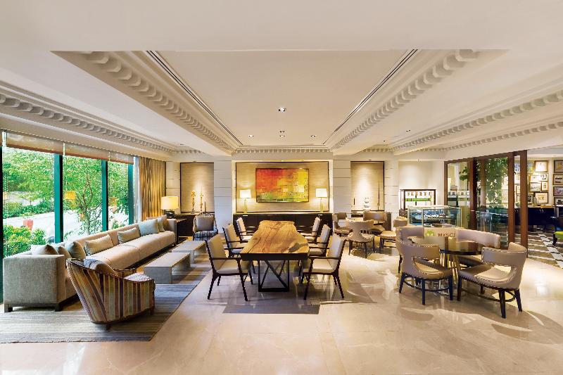 Aruga Apartments By Rockwell Makati