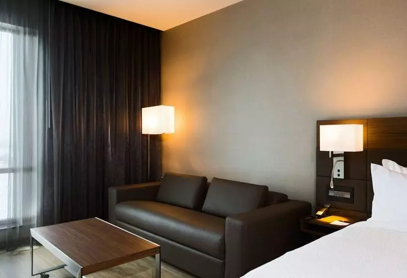 Ac Hotel Cincinnati At Liberty Center