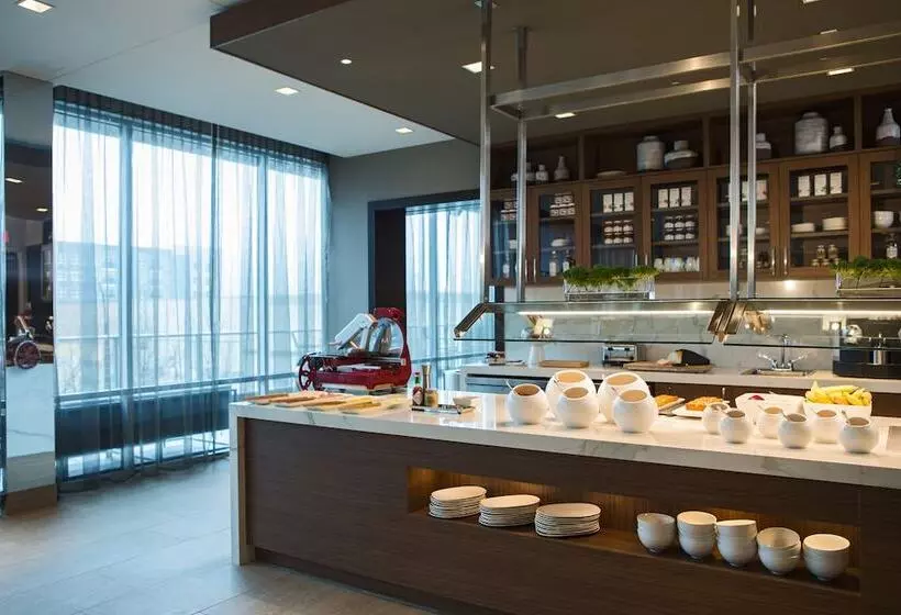 Ac Hotel Cincinnati At Liberty Center