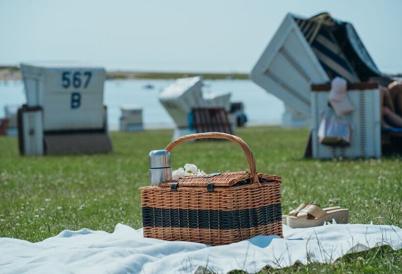 Отель Astra Maris