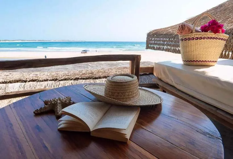 Hotel Casa Na Praia Tofo  Beach Front