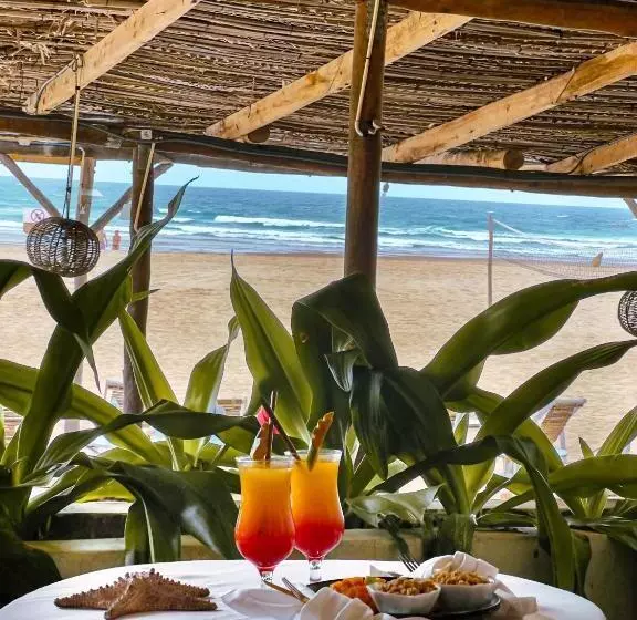 Hotel Casa Na Praia Tofo  Beach Front