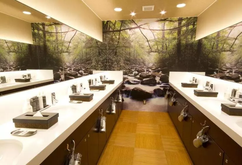 Hotel Càpsula Anshin Oyado Shinbashi Ekimaeten