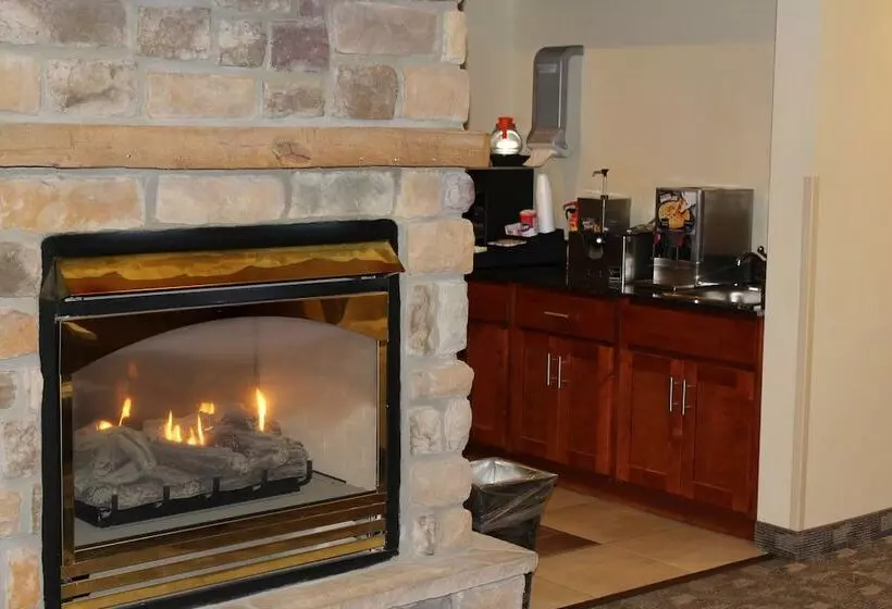 ホテル Crystal Springs Inn And Suites