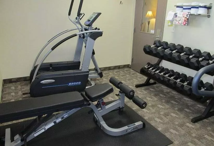 ホテル Crystal Springs Inn And Suites