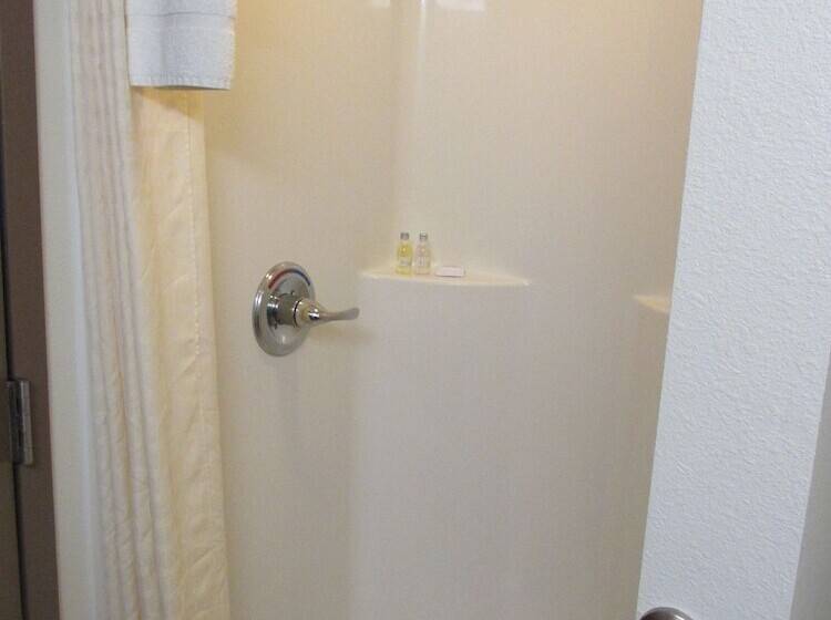 ホテル Crystal Springs Inn And Suites