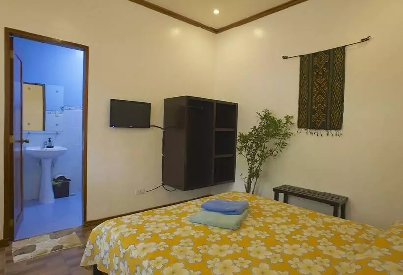 Hotel Divegurus Boracay Beach Resort