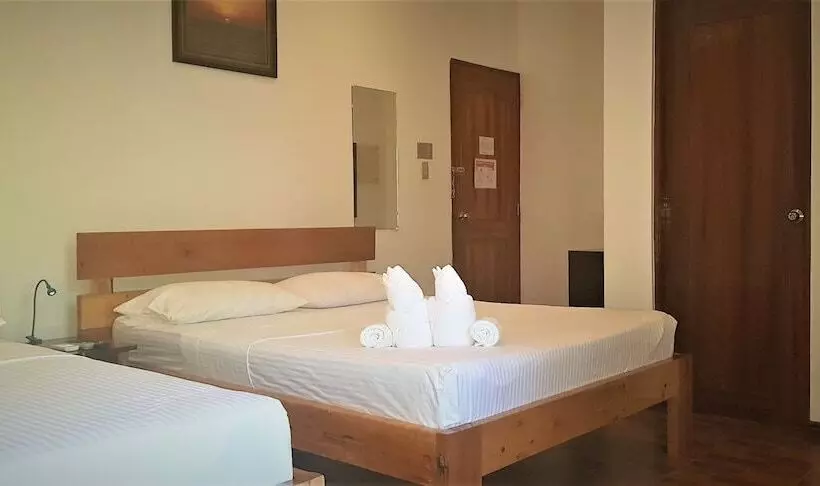 Hotel Divegurus Boracay Beach Resort