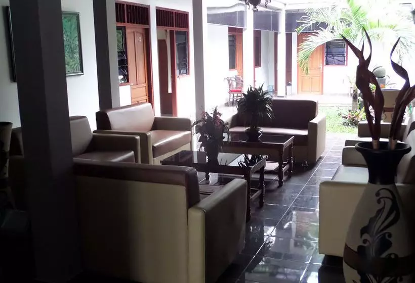 בית מלון כפרי Emdi House Seturan