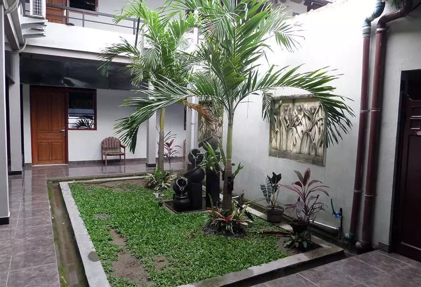 בית מלון כפרי Emdi House Seturan