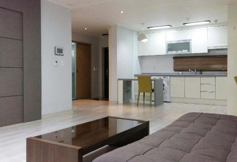 Отель Gaon Residence