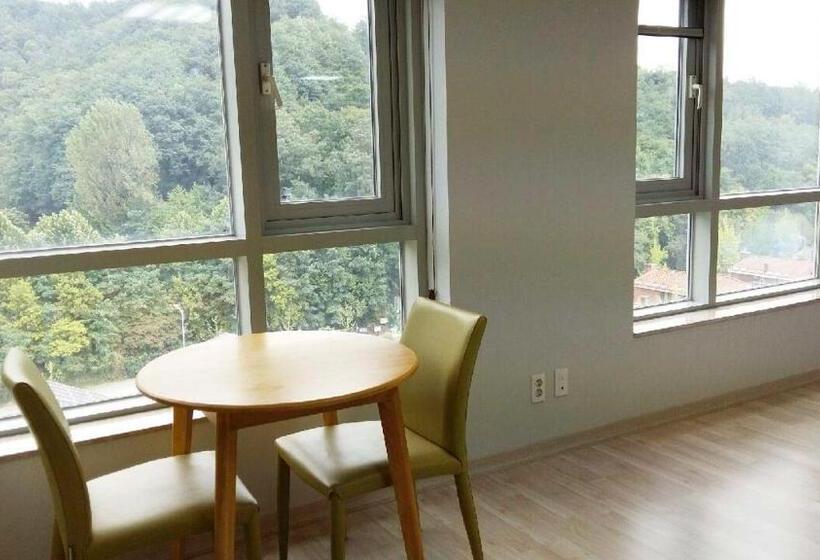 Отель Gaon Residence