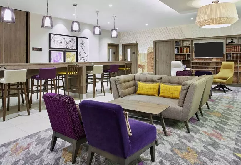 Отель Hampton By Hilton Oxford