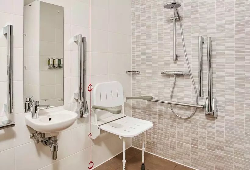 Отель Hampton By Hilton Oxford