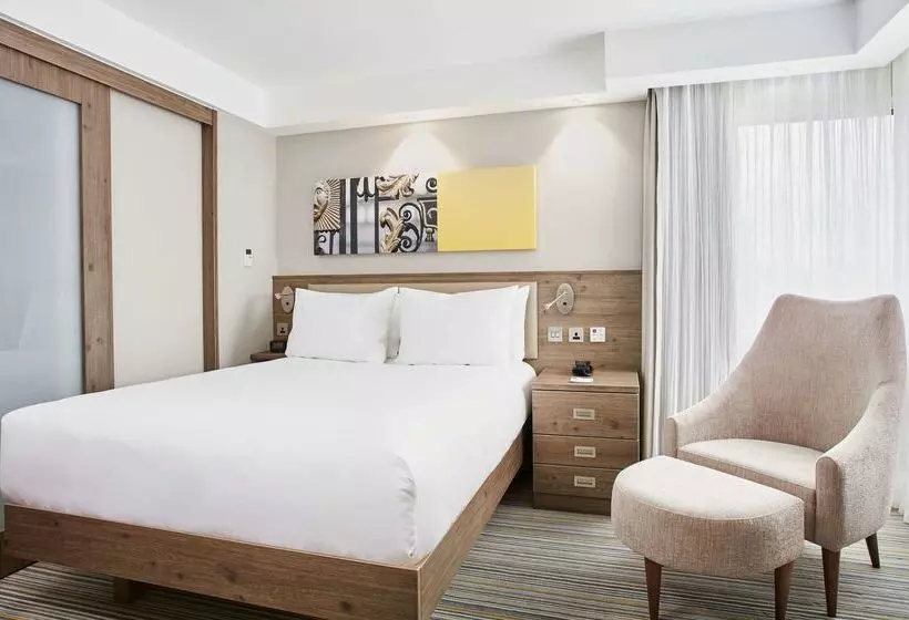 Отель Hampton By Hilton Oxford