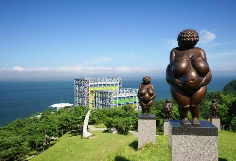 호텔 Haslla Art World Museum