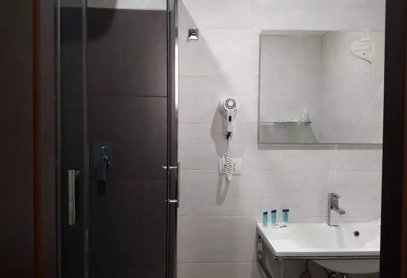 هتل Mimosa Pantheon