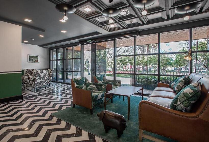 هتل Room Mate Valeria