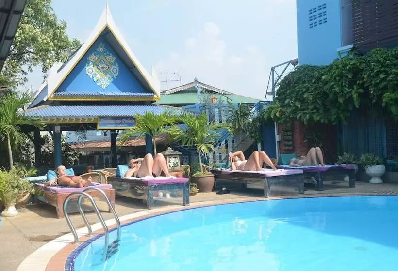 Hotel Sananwan Palace