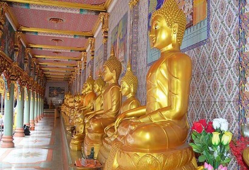 فندق Sananwan Palace