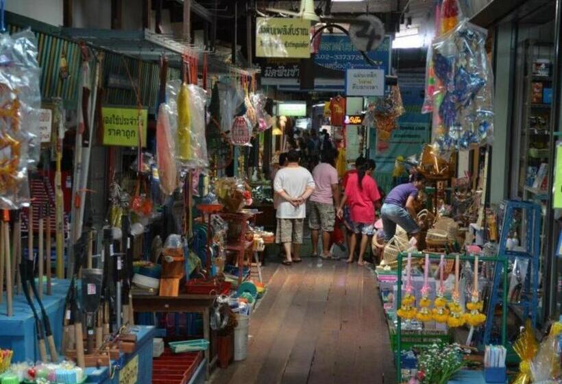 فندق Sananwan Palace