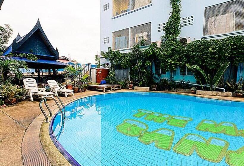 فندق Sananwan Palace