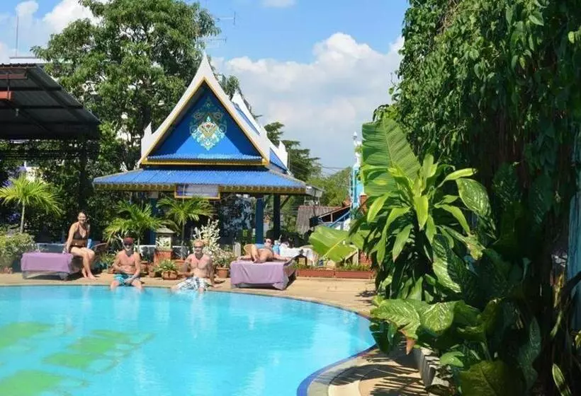 Hotel Sananwan Palace